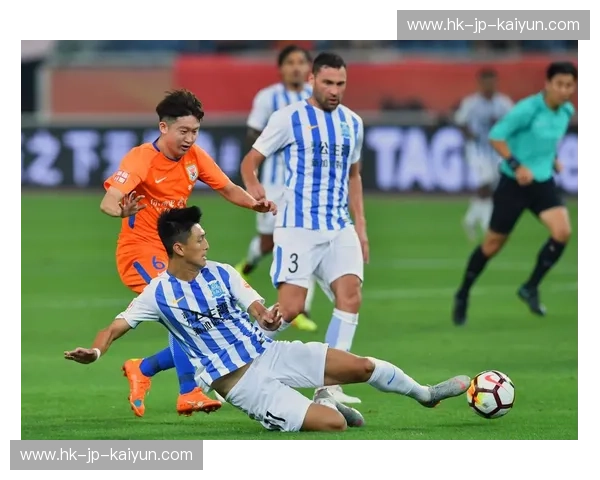 蓝与红的激情碰撞：山东鲁能与辽宁足球的恩怨情仇